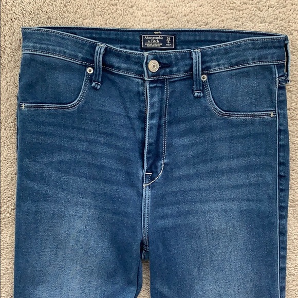 Abercrombie & Fitch jeans - Picture 11 of 13